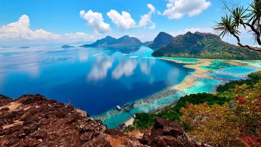 Natuur op 2: Earth's tropical islands